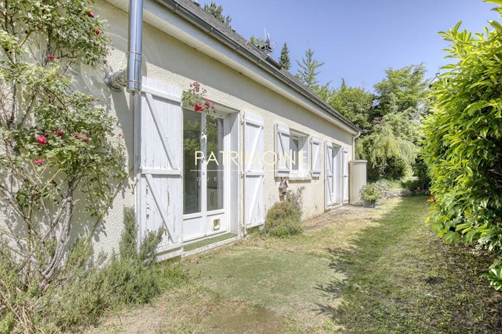 Image No.10-3 Bed House for sale