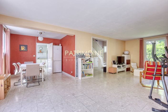 Image No.3-3 Bed House for sale