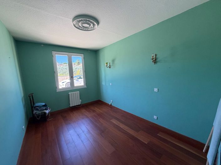 Image No.10-7 Bed House for sale