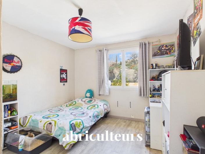 Image No.17-4 Bed House for sale
