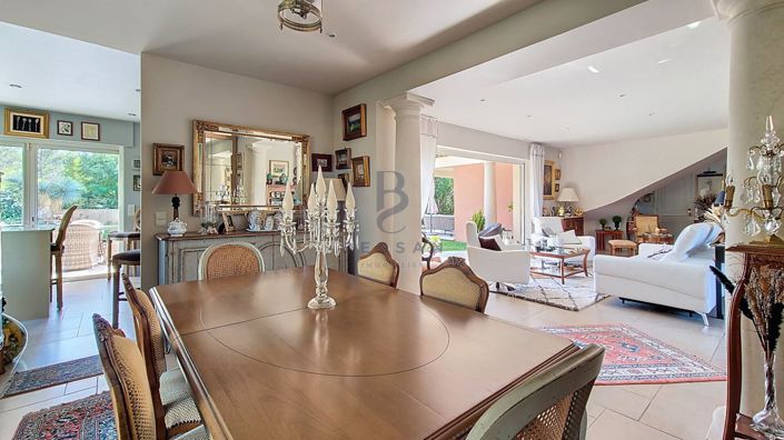 Image No.4-4 Bed House for sale
