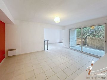 1 - Herault, Apartment
