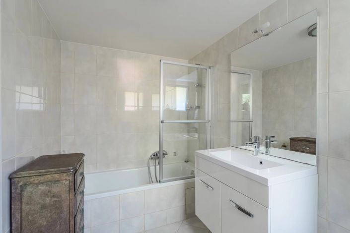 Image No.12-4 Bed House for sale