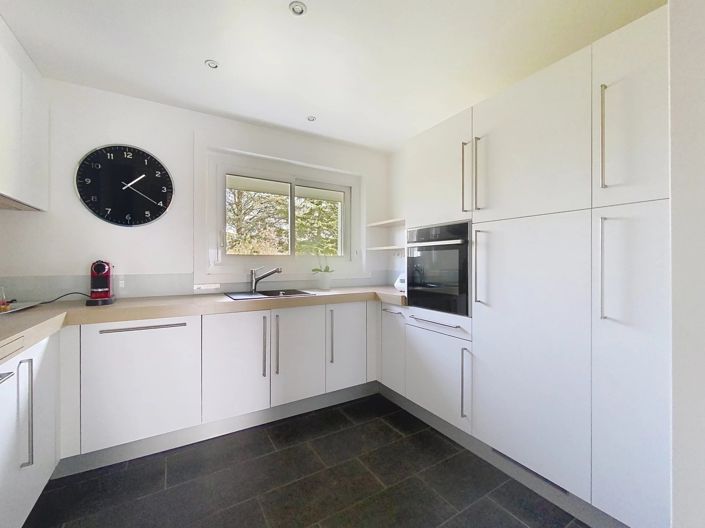 Image No.21-2 Bed House for sale