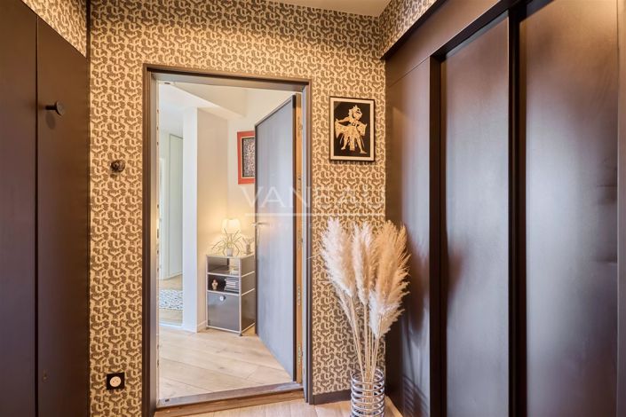 Image No.20-2 Bed Apartment for sale