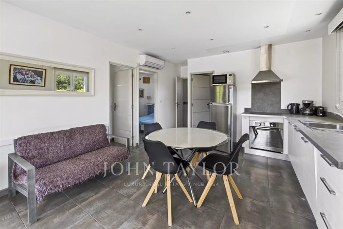 Image No.18-7 Bed House for sale