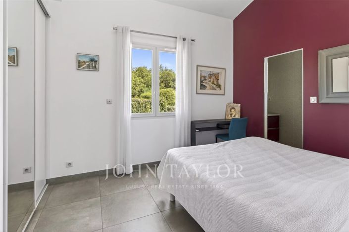 Image No.9-7 Bed House for sale