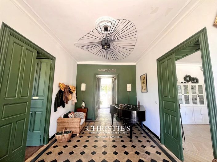 Image No.5-9 Bed House for sale