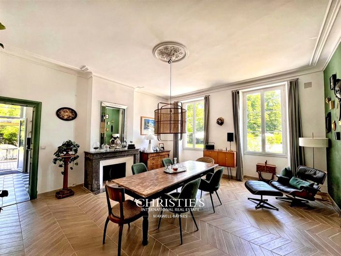 Image No.6-9 Bed House for sale
