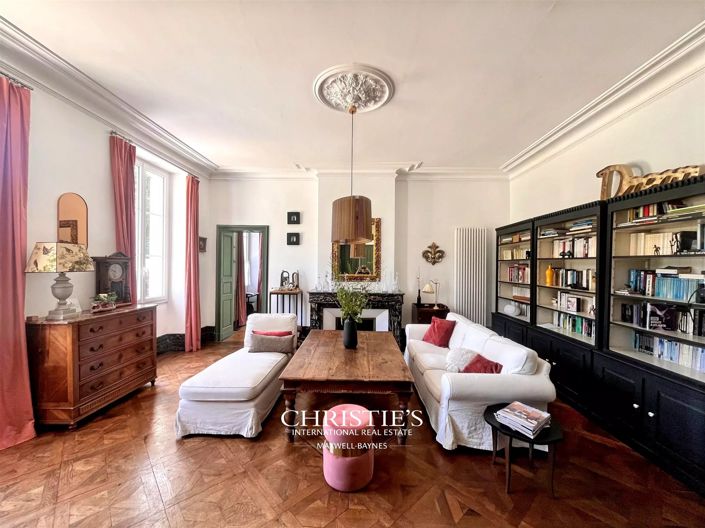 Image No.7-9 Bed House for sale