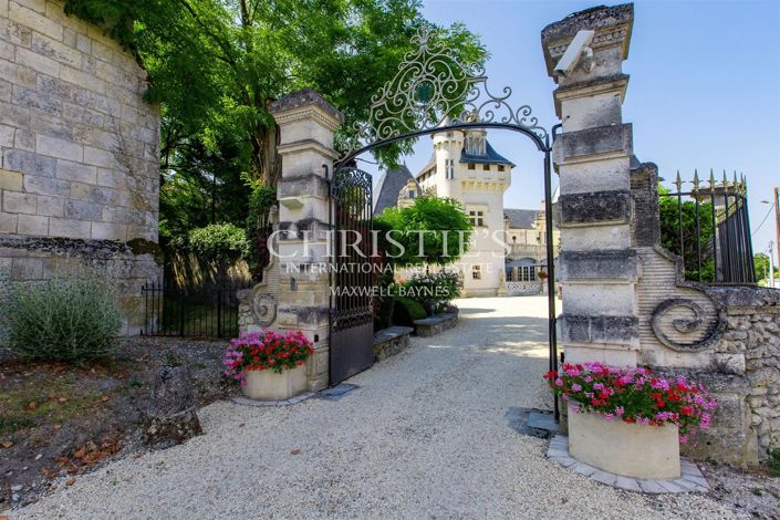 Image No.4-14 Bed Property for sale