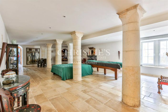Image No.40-14 Bed Property for sale
