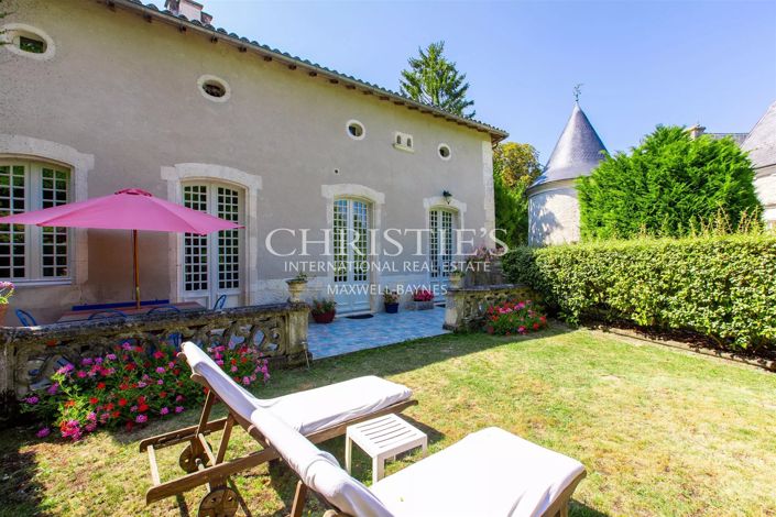 Image No.43-14 Bed Property for sale