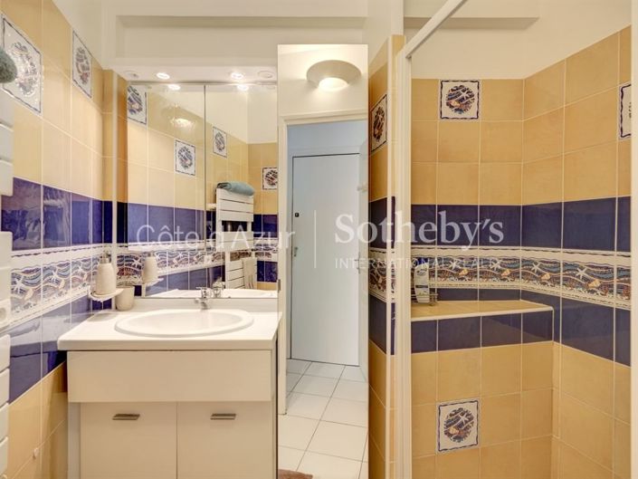 Image No.8-5 Bed Apartment for sale