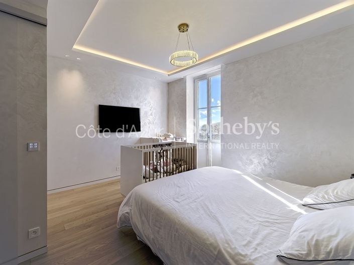 Image No.11-2 Bed House for sale