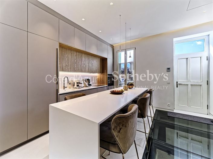 Image No.8-2 Bed House for sale