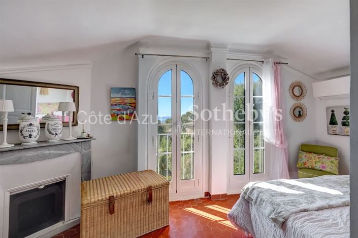 Image No.7-4 Bed House for sale