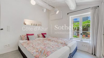 agj48qzz1aujy71610