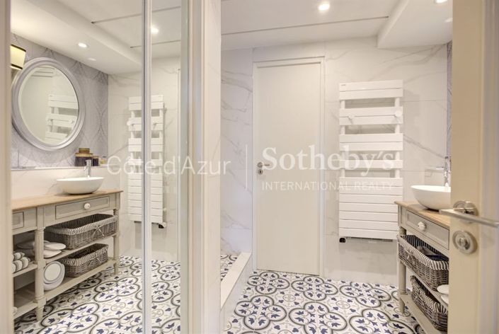 Image No.15-3 Bed House for sale