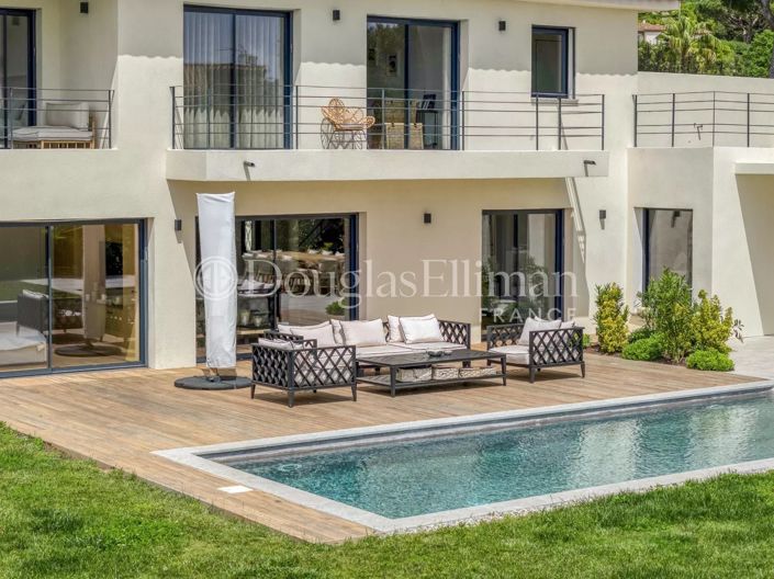 Image No.4-4 Bed House for sale