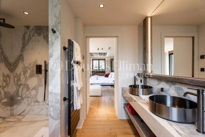 Image No.44-5 Bed House for sale