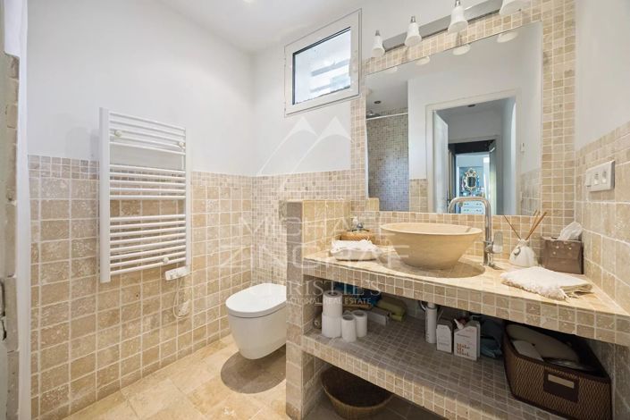 Image No.9-4 Bed House for sale
