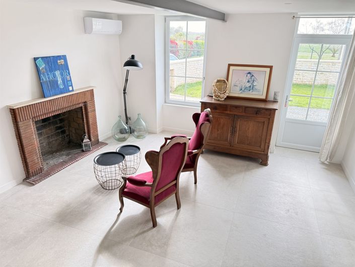 Image No.17-5 Bed House for sale