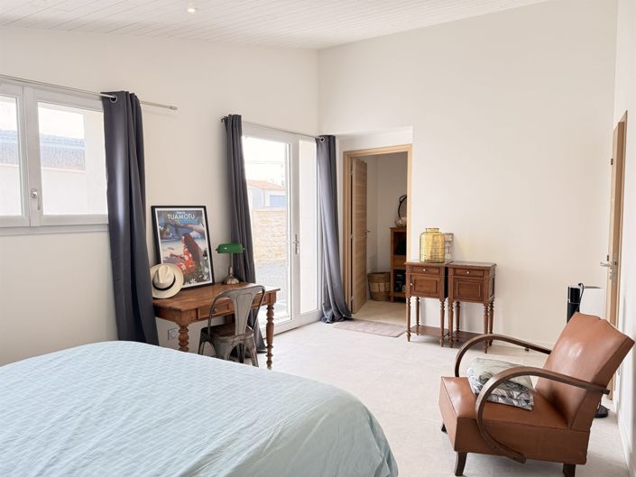 Image No.25-5 Bed House for sale
