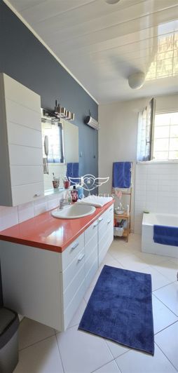 Image No.14-3 Bed House for sale