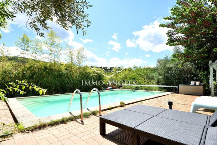 Image No.15-3 Bed House for sale