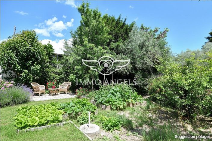 Image No.18-3 Bed House for sale