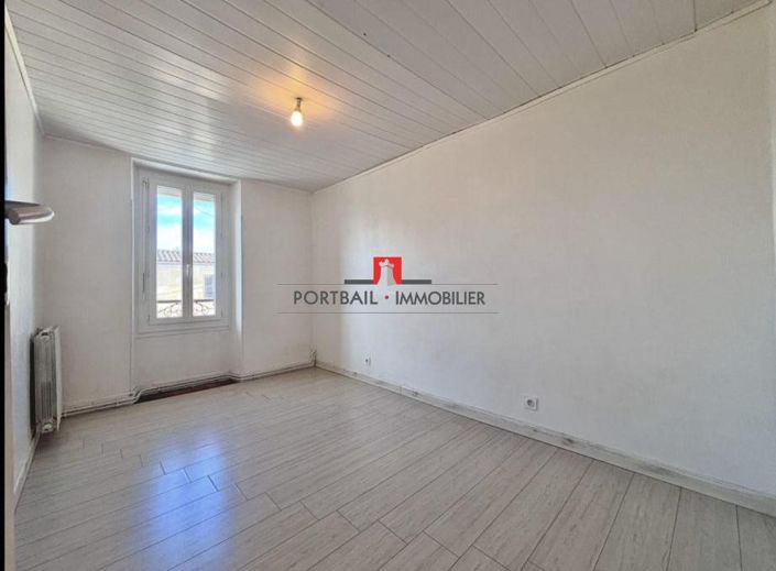 Image No.8-2 Bed House for sale