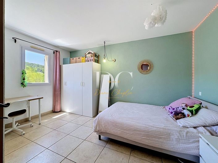 Image No.17-4 Bed House for sale