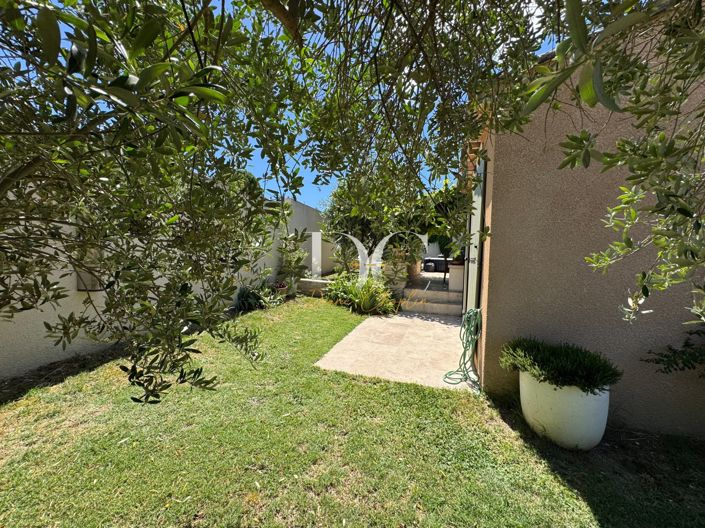 Image No.19-4 Bed House for sale