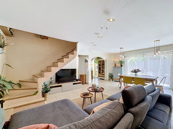 Image No.4-4 Bed House for sale