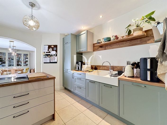 Image No.5-4 Bed House for sale