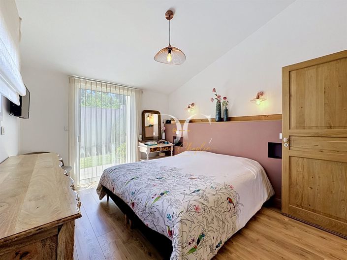 Image No.8-4 Bed House for sale