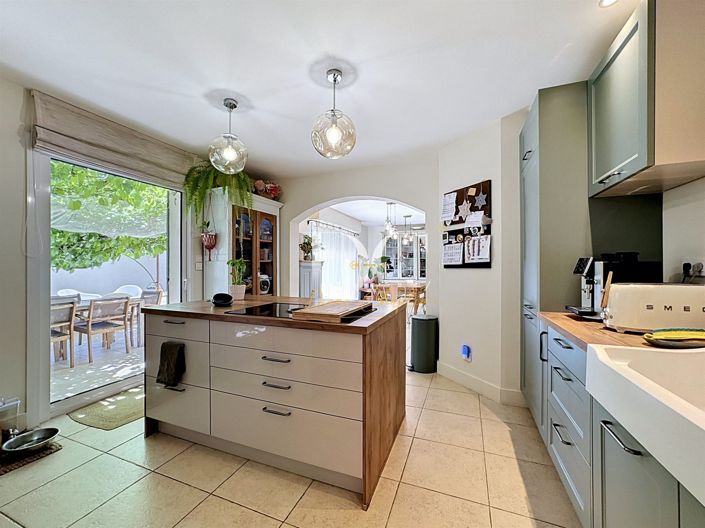 Image No.9-4 Bed House for sale