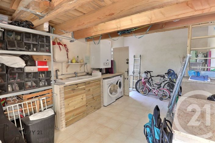 Image No.11-3 Bed House for sale