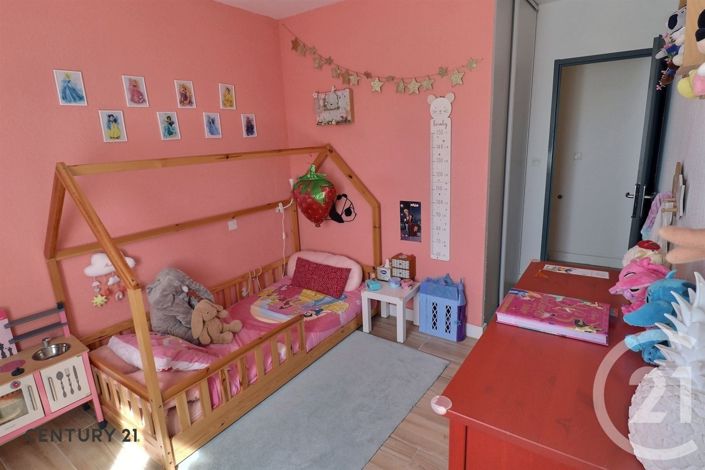 Image No.8-3 Bed House for sale