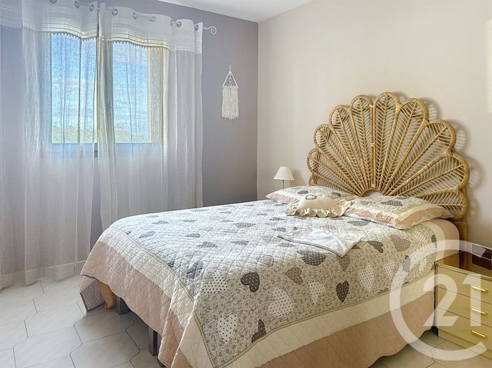 Image No.10-4 Bed House for sale