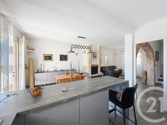 Image No.15-4 Bed House for sale