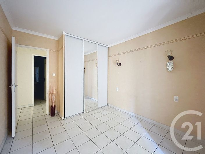 Image No.10-5 Bed House for sale