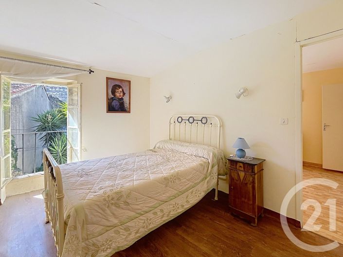 Image No.11-5 Bed House for sale