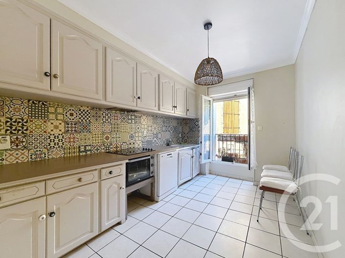 Image No.7-5 Bed House for sale