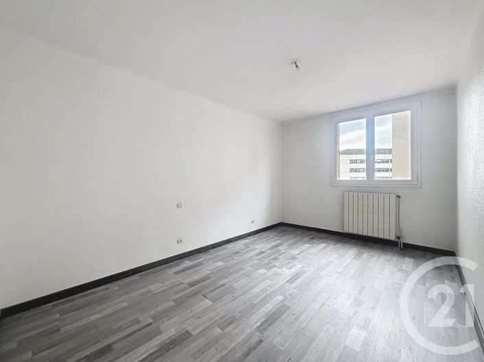 Image No.13-4 Bed Apartment for sale