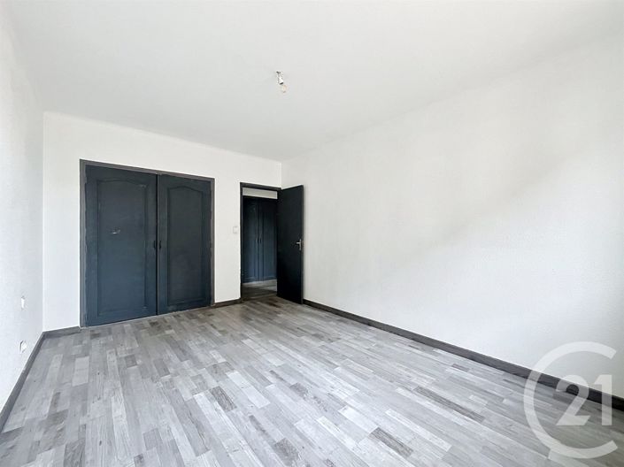 Image No.15-4 Bed Apartment for sale