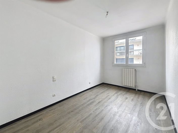 Image No.9-4 Bed Apartment for sale