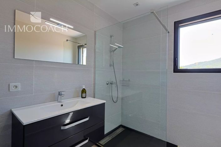 Image No.12-3 Bed House for sale