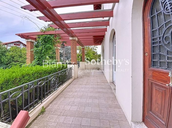 Image No.13-7 Bed House for sale